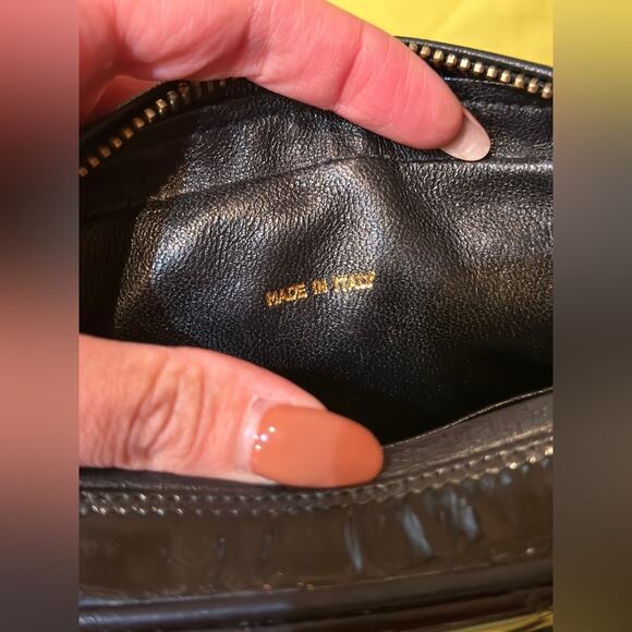 Chanel vintage camera bag, comes with card (need to find) - Picture 2 of 12